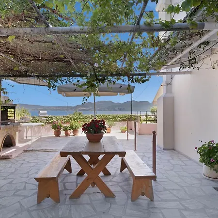 Tasoula One Bedroom Sea View 니키아나